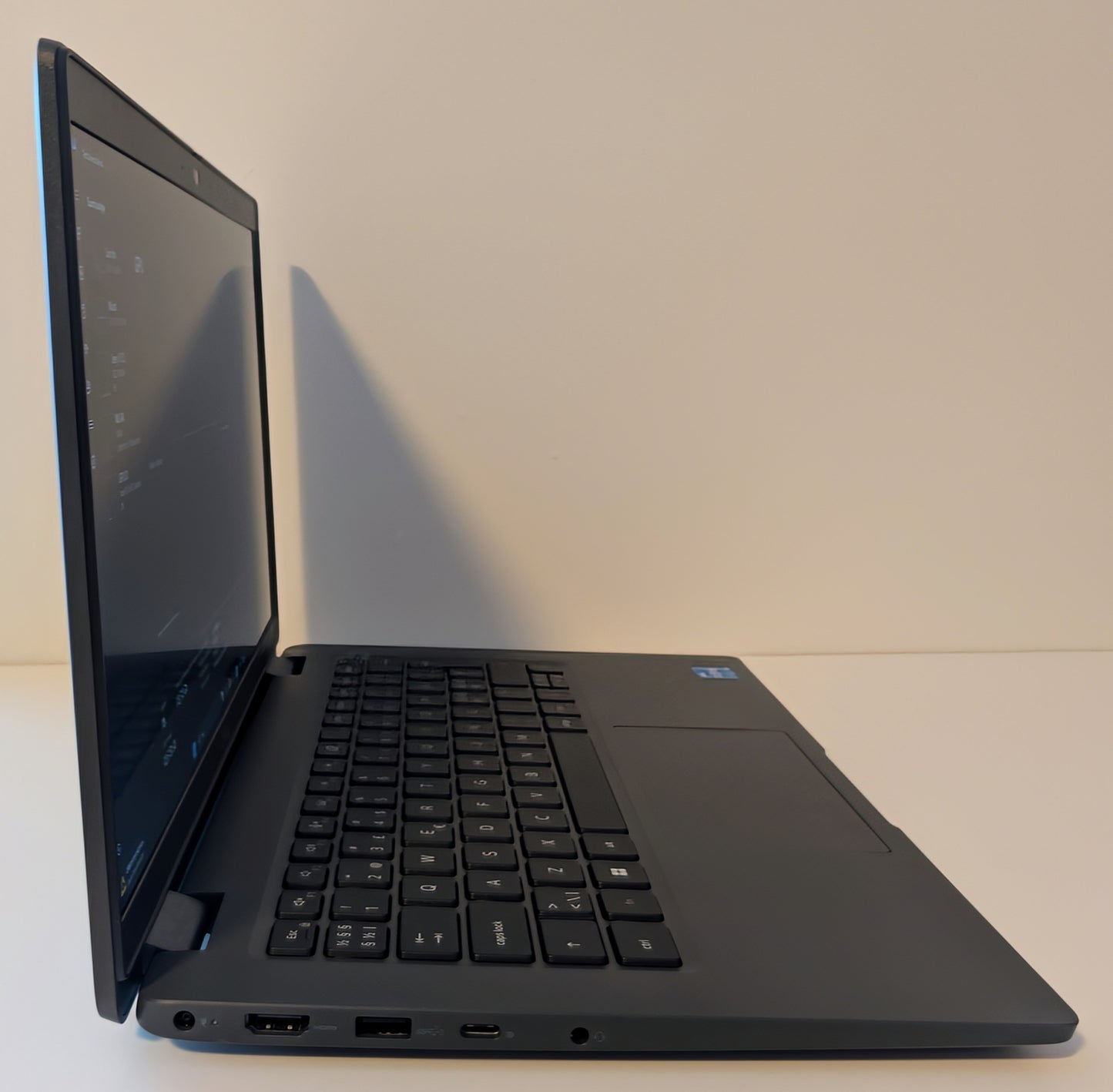 Käytetty 13" kannettava tietokone Dell Latitude 3440 12th GEN Intel